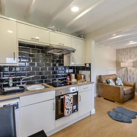 2 Bed In Oc-m30328