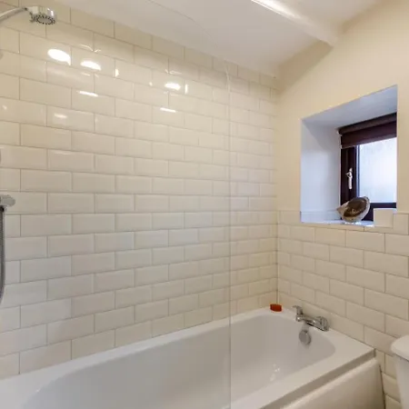 2 Bed In Oc-m30328 Hébergement de vacances
