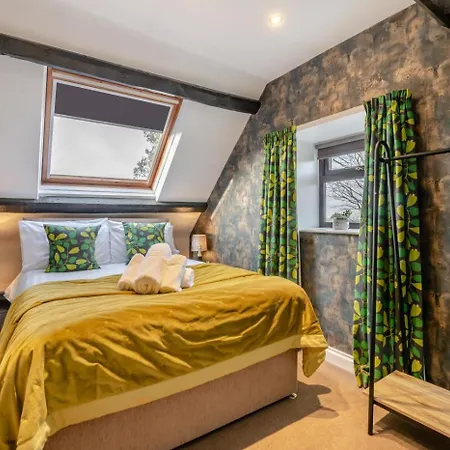 2 Bed In Oc-m30328 Holiday home